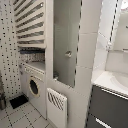 T3 Centre Avec Terrasse, Parking Et Menage Inclus - Fr-1-374-206 Apartment *