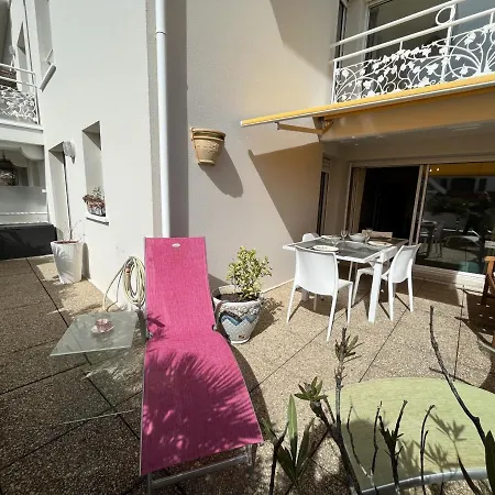 T3 Centre Avec Terrasse, Parking Et Menage Inclus - Fr-1-374-206 *