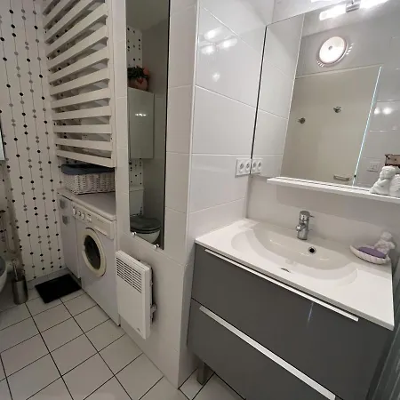 T3 Centre Avec Terrasse, Parking Et Menage Inclus - Fr-1-374-206